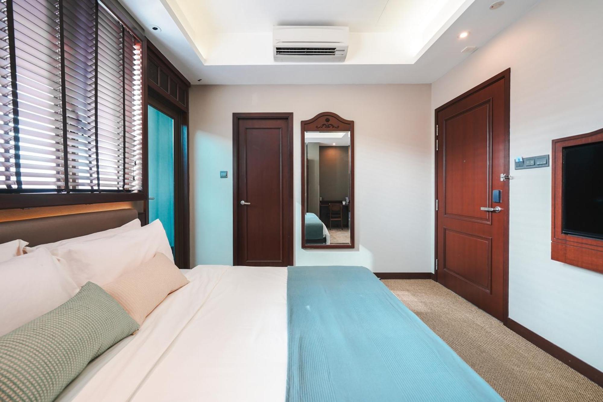 Stories Joo Chiat, A Hotel By Cove - Paya Lebar, Singapore - Newly Renovated Exterior photo